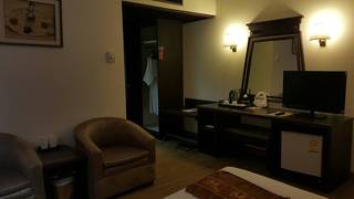 Room thumbnail 13