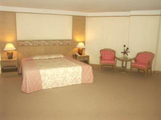 Room thumbnail 3