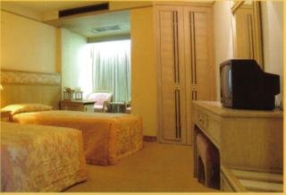 Room thumbnail 4