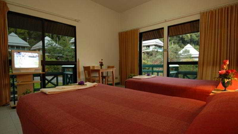 Room thumbnail 3