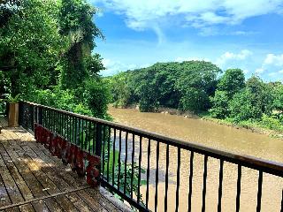Riverhouse Hotel