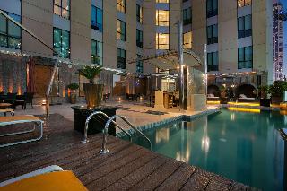 Radisson Blu Hotel, Dubai Media City - Pool