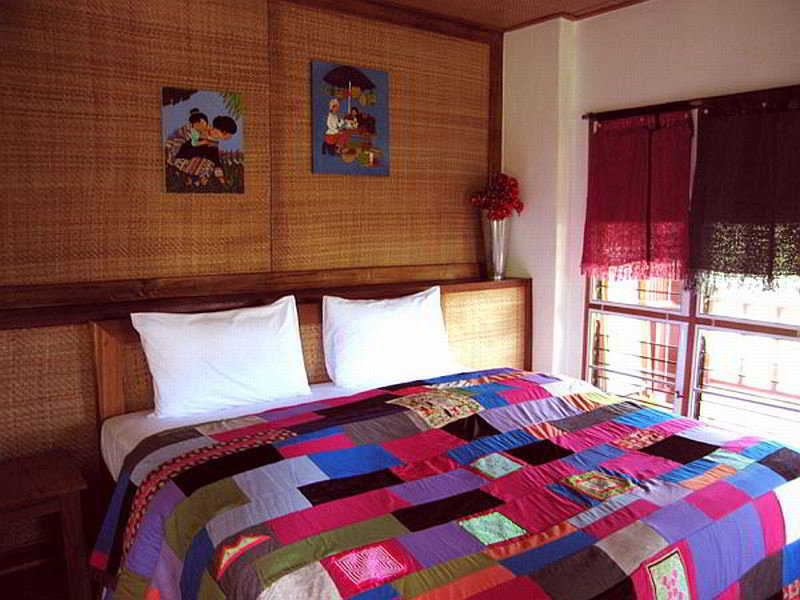 Room thumbnail 2