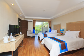 Room thumbnail 1