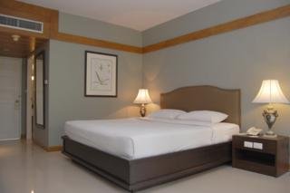 Room thumbnail 1