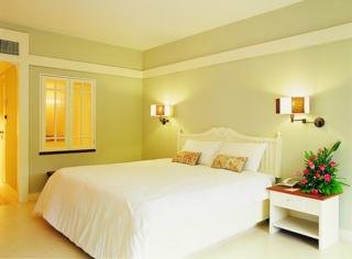 Room thumbnail 3