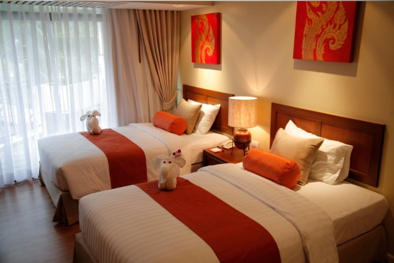 Room thumbnail 3