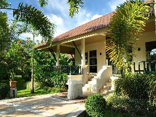 Baan Khaolak Resort