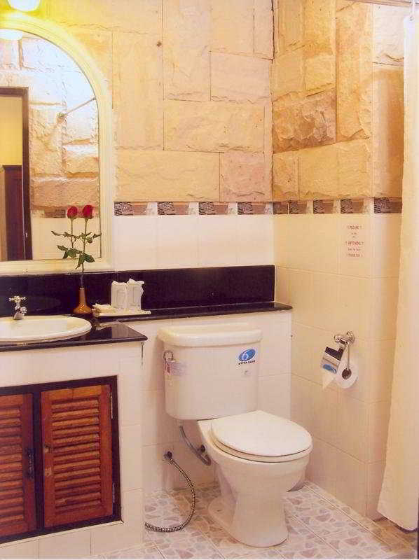 Room thumbnail 15