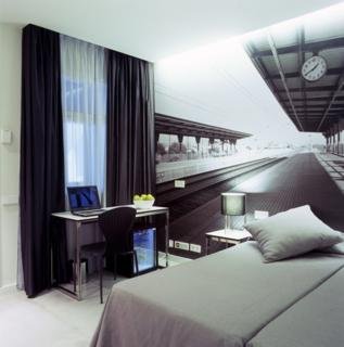 Room
 di Catalonia Avinyo