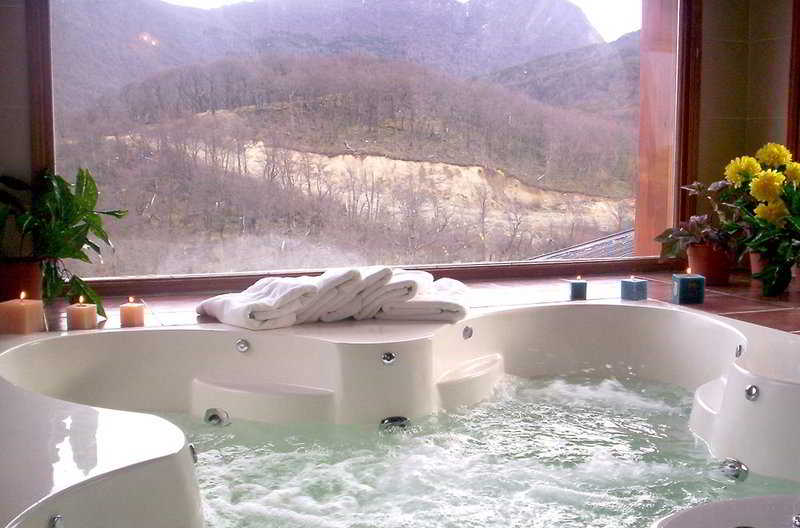 Sports and Entertainment
 di Hotel Kauyeken