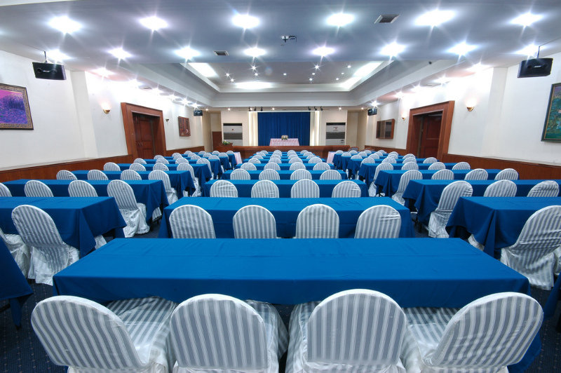 Conferences
 di Lopburi Inn Resort