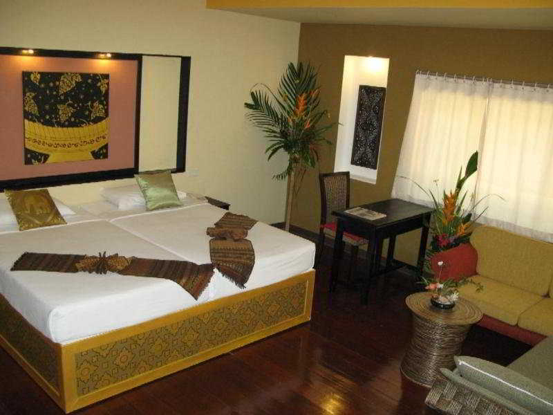 Room thumbnail 1