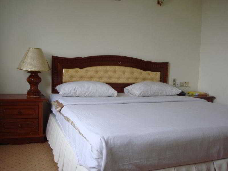 Room thumbnail 10