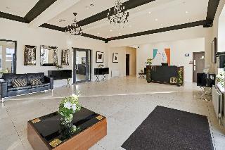 OYO The Baltimore Hotel photo 4