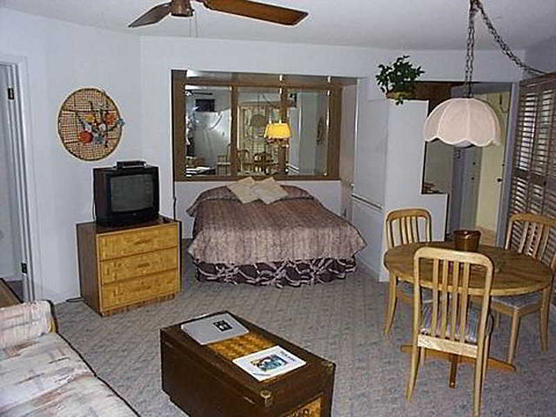 Room thumbnail 2