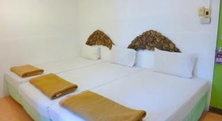 Room thumbnail 4