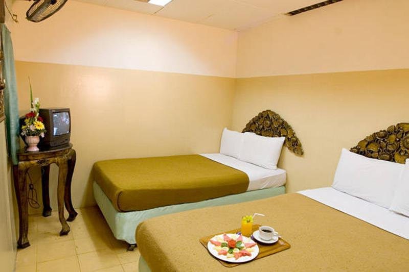 Room thumbnail 6
