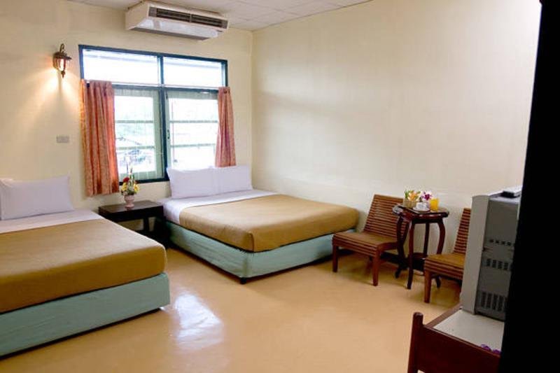 Room thumbnail 9