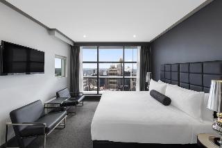 Meriton Serviced Apartments World Tower