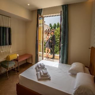 Room Room