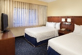 Room
 di Courtyard by Marriott Miami Airport West