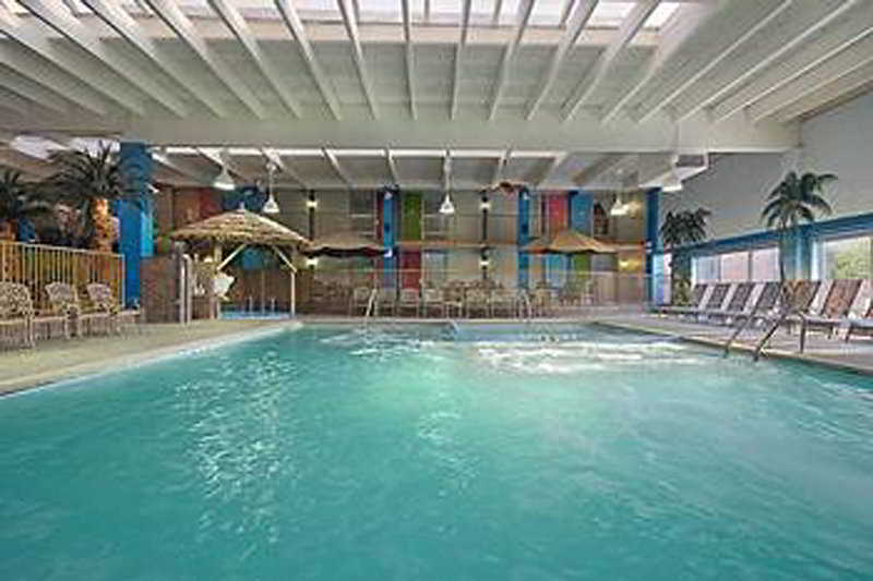 Pool
 di Ramada Plaza Grand Rapids