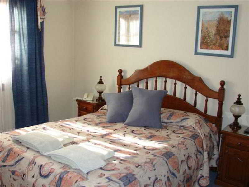 Room thumbnail 1