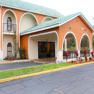 Westmont Inn & Suites