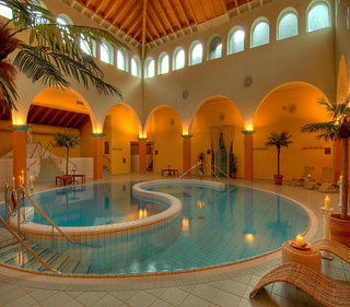 Pool
 di Lindner Hotels Leukerbad