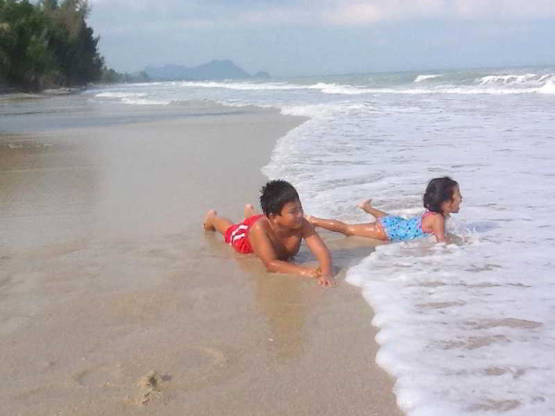 Beach thumbnail 19