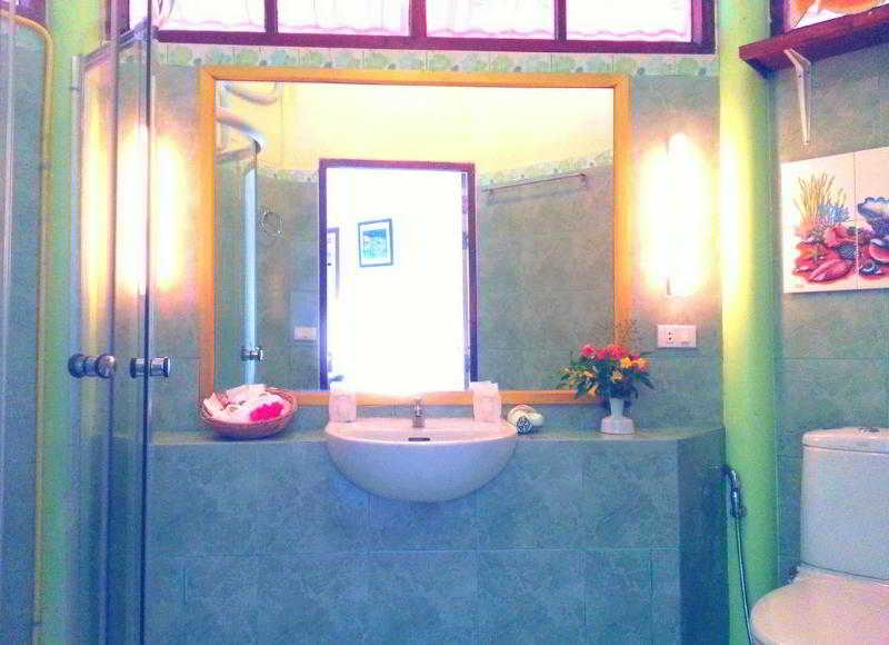 Room thumbnail 37