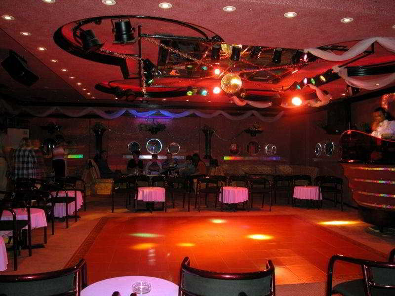 Sports and Entertainment
 di Pamuksu Boutique