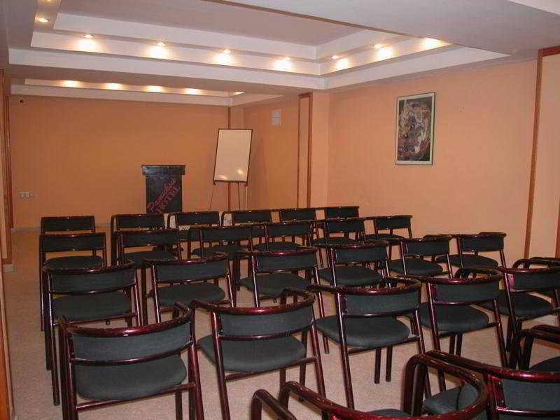 Conferences
 di Pamuksu Boutique