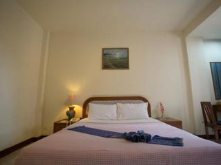 Room thumbnail 2