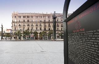 Pilar Plaza