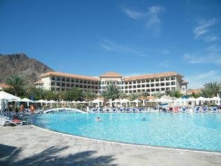 Pool
 di Fujairah Rotana Resort & Spa