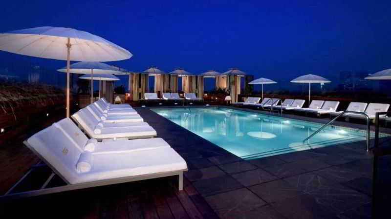 Pool
 di Sixty Beverly Hills