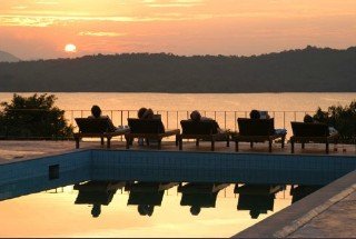 Pool
 di The Royal Lotus