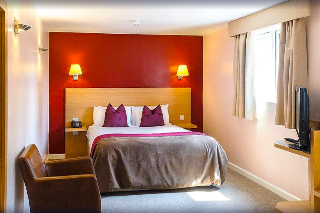 Luton Hotel photo 8
