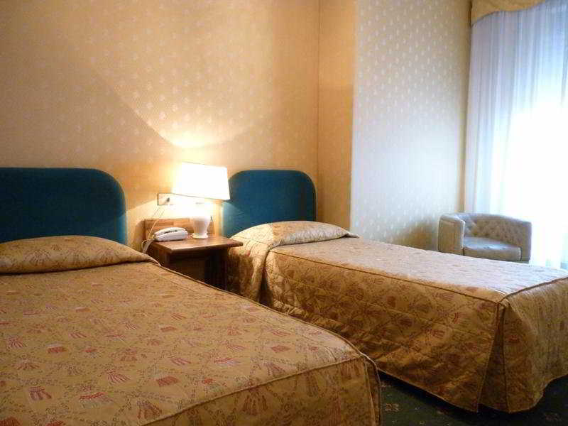 Pasteur, Milan