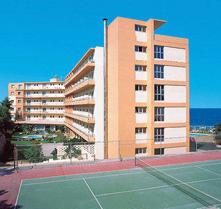Sports and Entertainment
 di Belvedere Beach