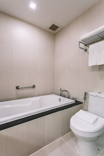 Room thumbnail 51