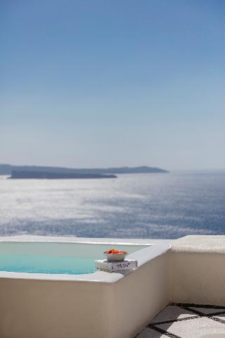 Canaves Oia Suites