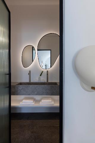 Canaves Oia Suites