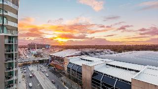 Oaks Adelaide Horizons Suites