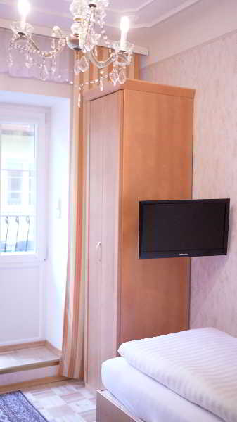 Room
 di Am Brillantengrund