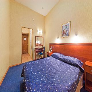 Room
 di Nevsky Express