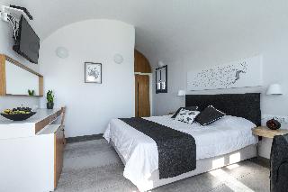 Amaze Suites