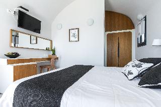 Amaze Suites